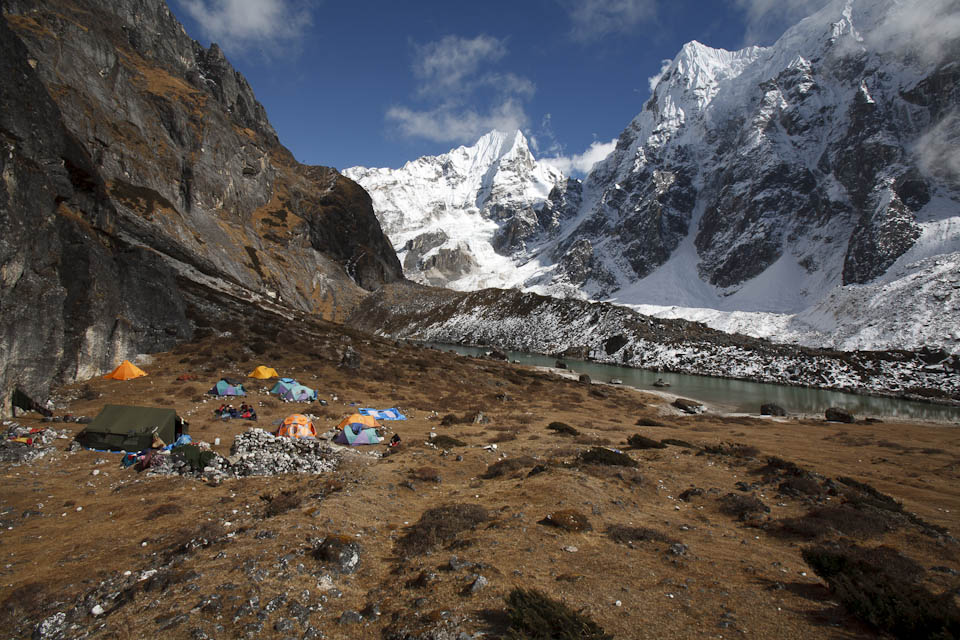 Makalu Base Camp Trekking